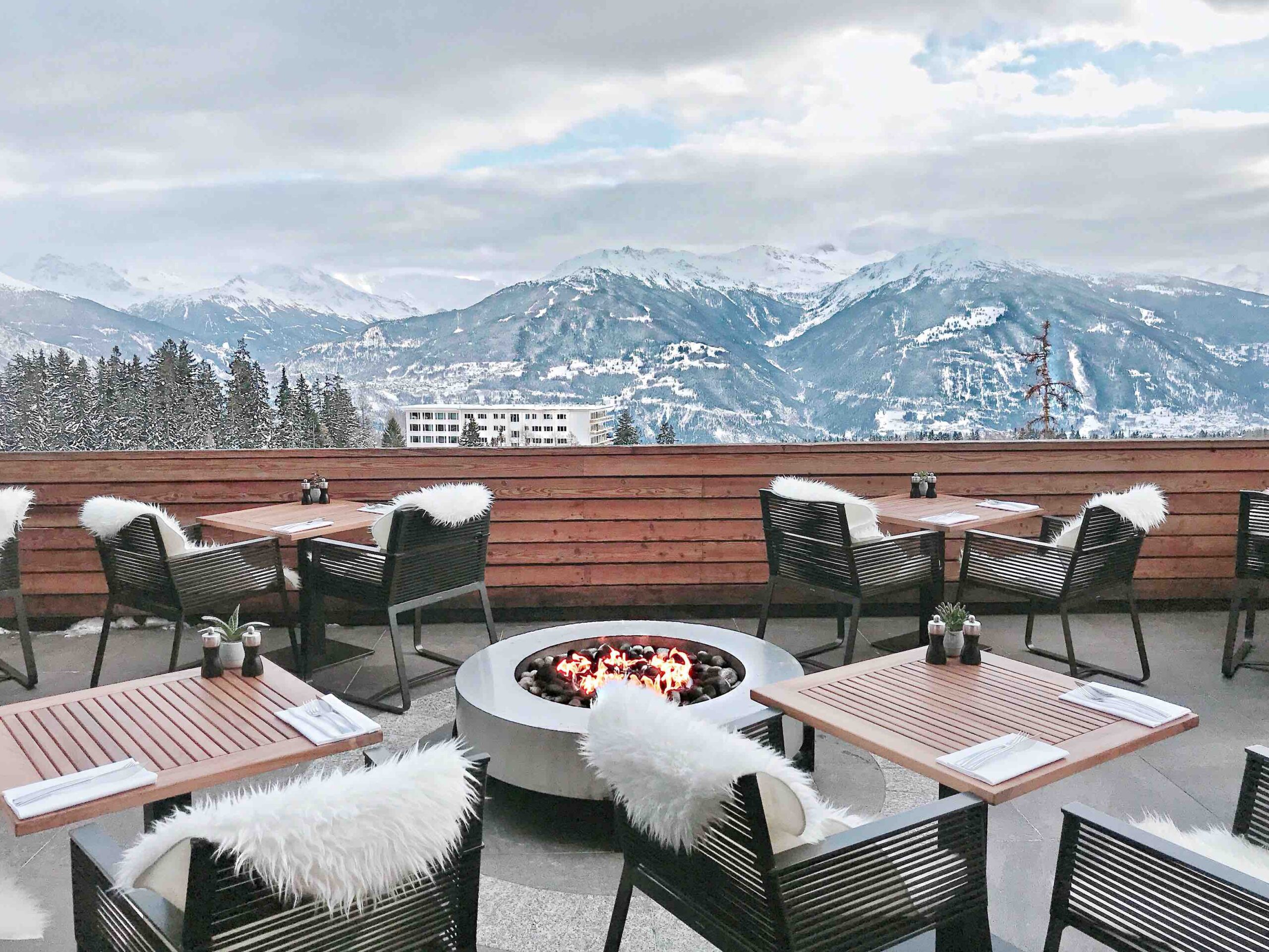 Read more about the article 5 Amazing Hotels in Switzerland to add to your 2018 bucket list