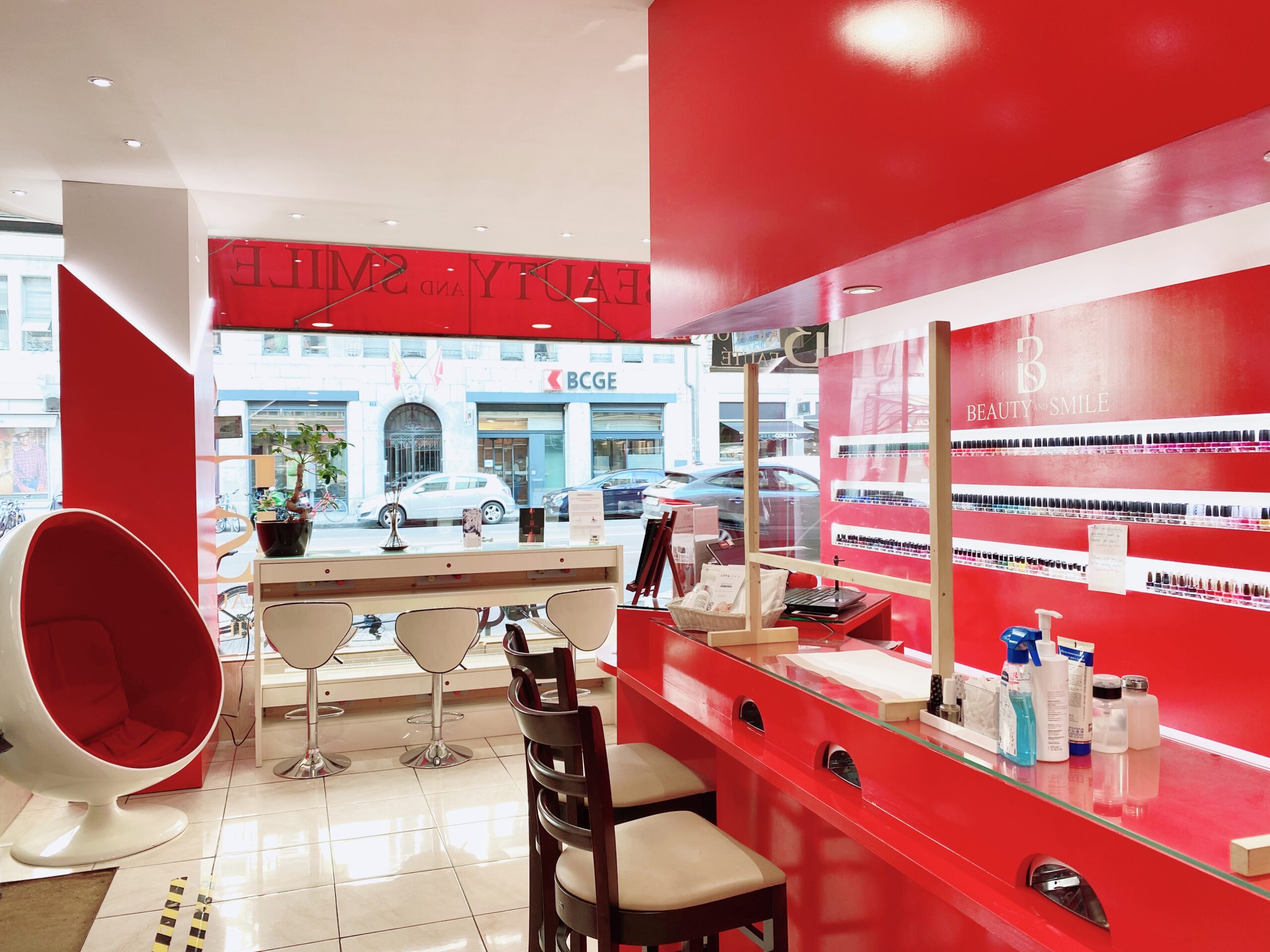 Read more about the article Beauty and Smile, a great place to do manicure in Geneva